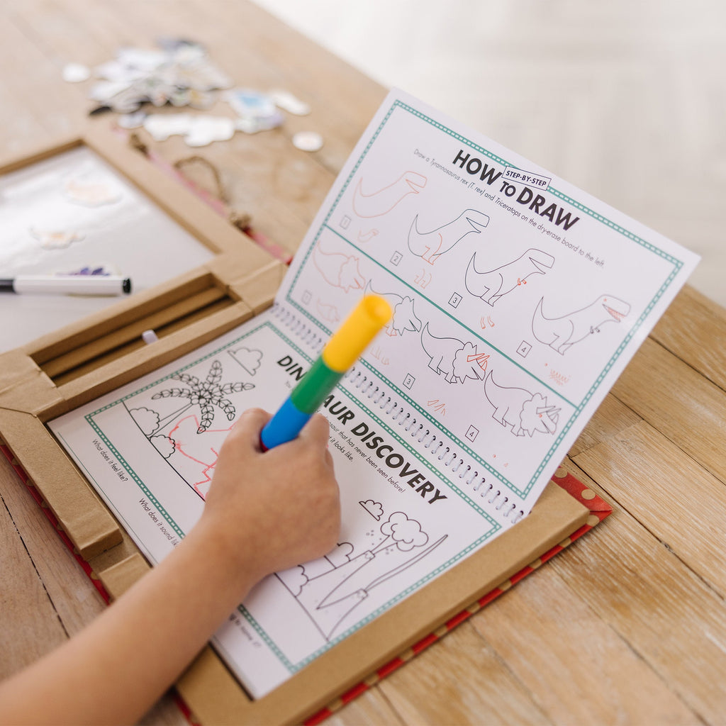 Natural Play: Play Draw Create Reusable Drawing & Magnet Kit – Dinosaurs